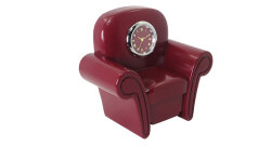 Designer Tischuhr Sessel rot aus Metall