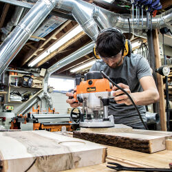 Präzisionsoberfräse mit Doppelfunktion 1400 W MOF001 triton