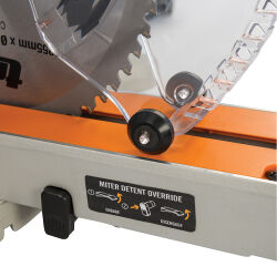 Zug-, Kapp- und Gehrungssäge 1800 W TCMS254 triton