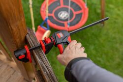 BESSEY Einhandzwinge mit drehbarem Griff EZ360 600 mm
