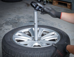 Felgenbaum fahrbar für 4 Felgen bis 225 mm Breite