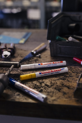 edding 750 Lackmarker blau