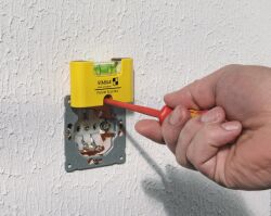 STABILA Wasserwaage 7 cm Pocket Electric mit Gürtel-Clip