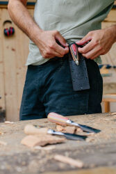 KIRSCHEN W.I.N.A.C. Kurzbeitel in Lederholster 35 mm mit Skateboardheft 1155000 | Gravur möglich