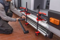 BESSEY Geschenkbox Einhandzwinge EZ360-15 mit Gravur inkl. Clippix XC1 Federzwinge & Zollstock | Exklusives personalisiertes Handwerker Geschenk