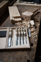 KIRSCHEN WOODWORKER Essentials Set 1 - Stechbeitelsatz 6-10-12-16-20-26 mm in Holzkasten + Holzhammer + Anreißmesser 1811000 | Gravur möglich