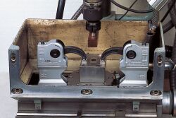 BESSEY Aufspann-Sockel BASO Spannweite 80 mm