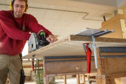 BESSEY Ganzstahl-Tischzwinge GTR16S6H Spannweite 160 mm...
